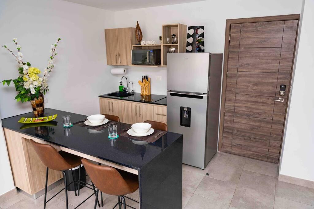 Lovely 1 Bedroom Unit With Free Parking Modra Zone 4 Guatemala City Exterior photo